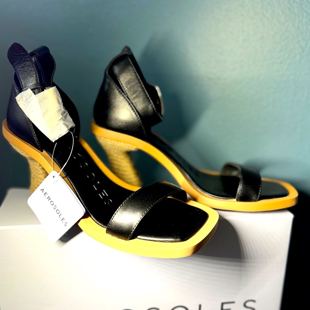 AEROSOLE Sculpted Heel NWT
